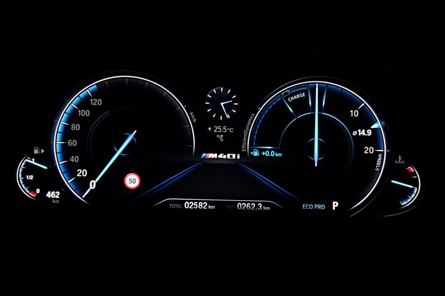 Панель приборов BMW X3 M40i (G01) 2017 года  (WW) (фото 152 из 184)
